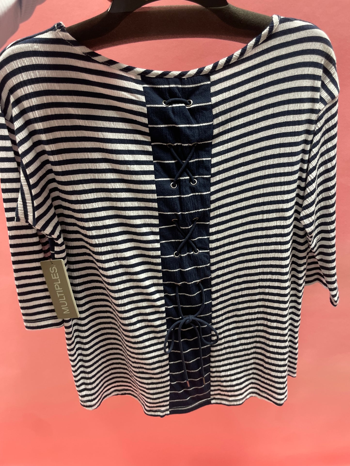 3/4 slv scoop nkl laced tie bk hi-lo top