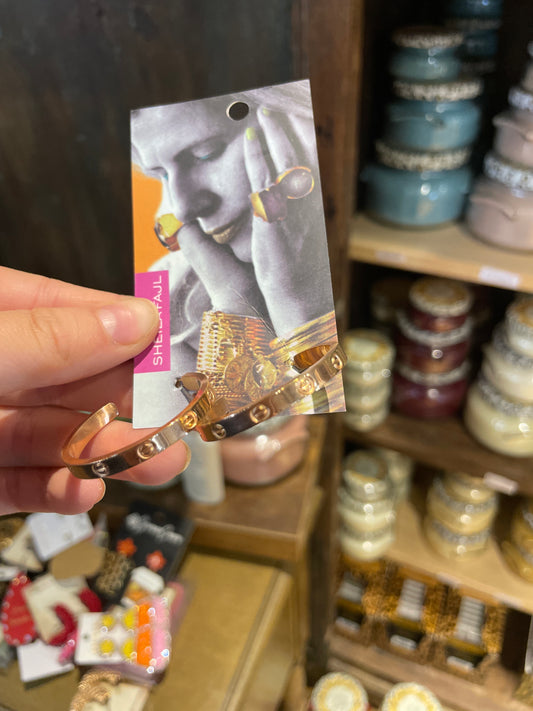 ROSE GOLD VELA STAR EARRING