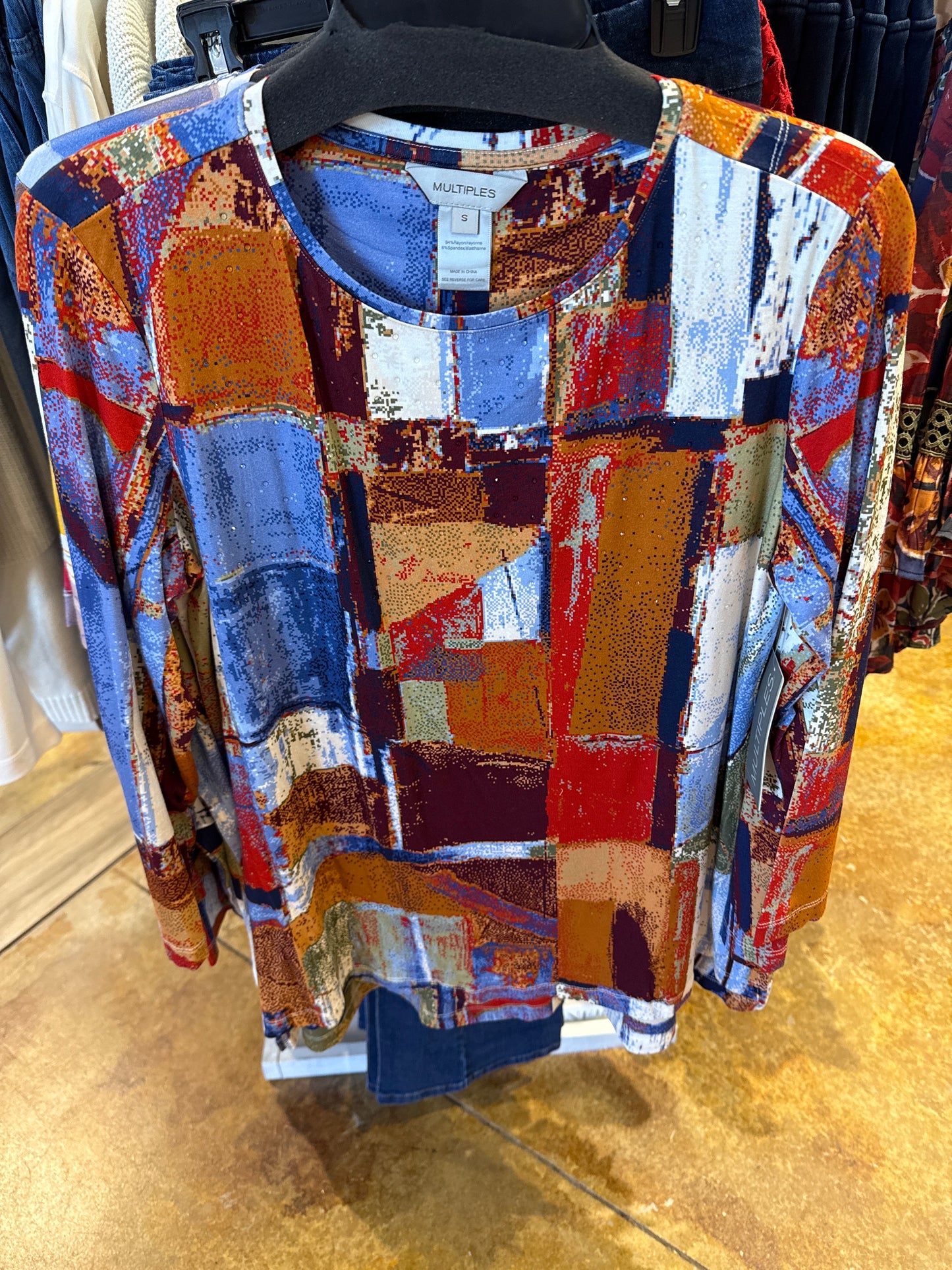 scoop detail blouse