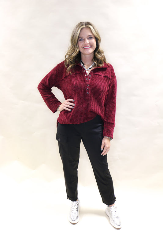 WINE SWEATER WITH BUTTONS