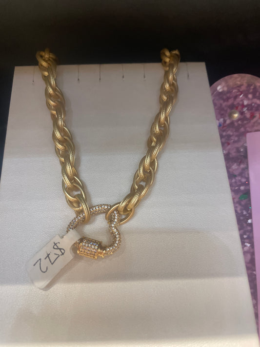 Twisted Chain With Heart Carabiner