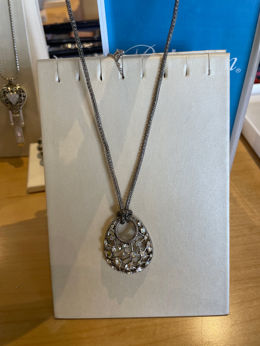 ONE LOVE CRYSTAL PENDANT NCK