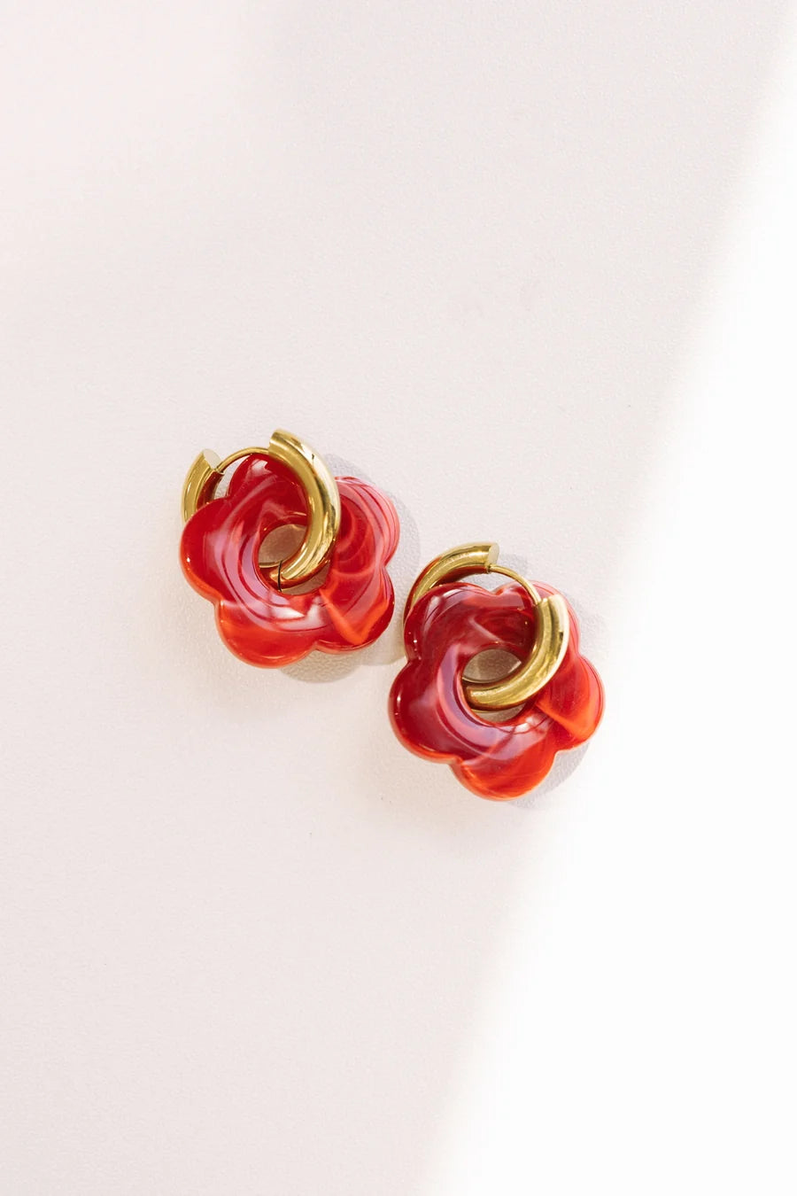 Daisy hoop earrings