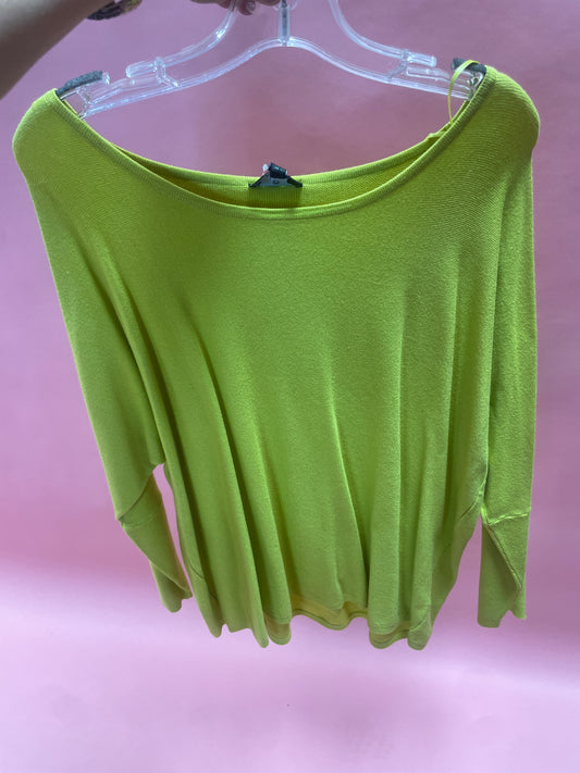 MUSTARD SWEATER WITH DETAIL