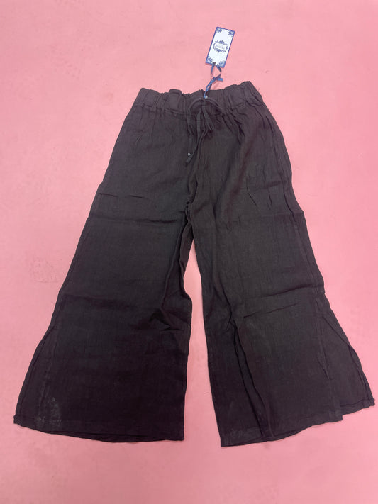 linen trousers