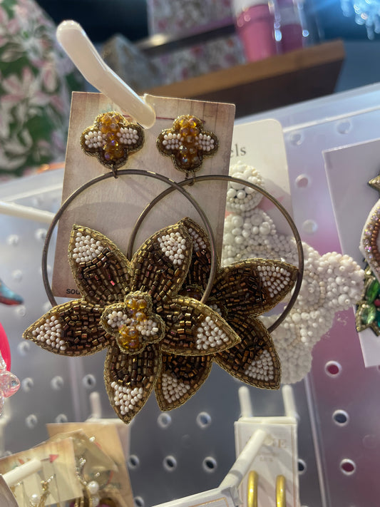 TRENDY FASHION EARRING