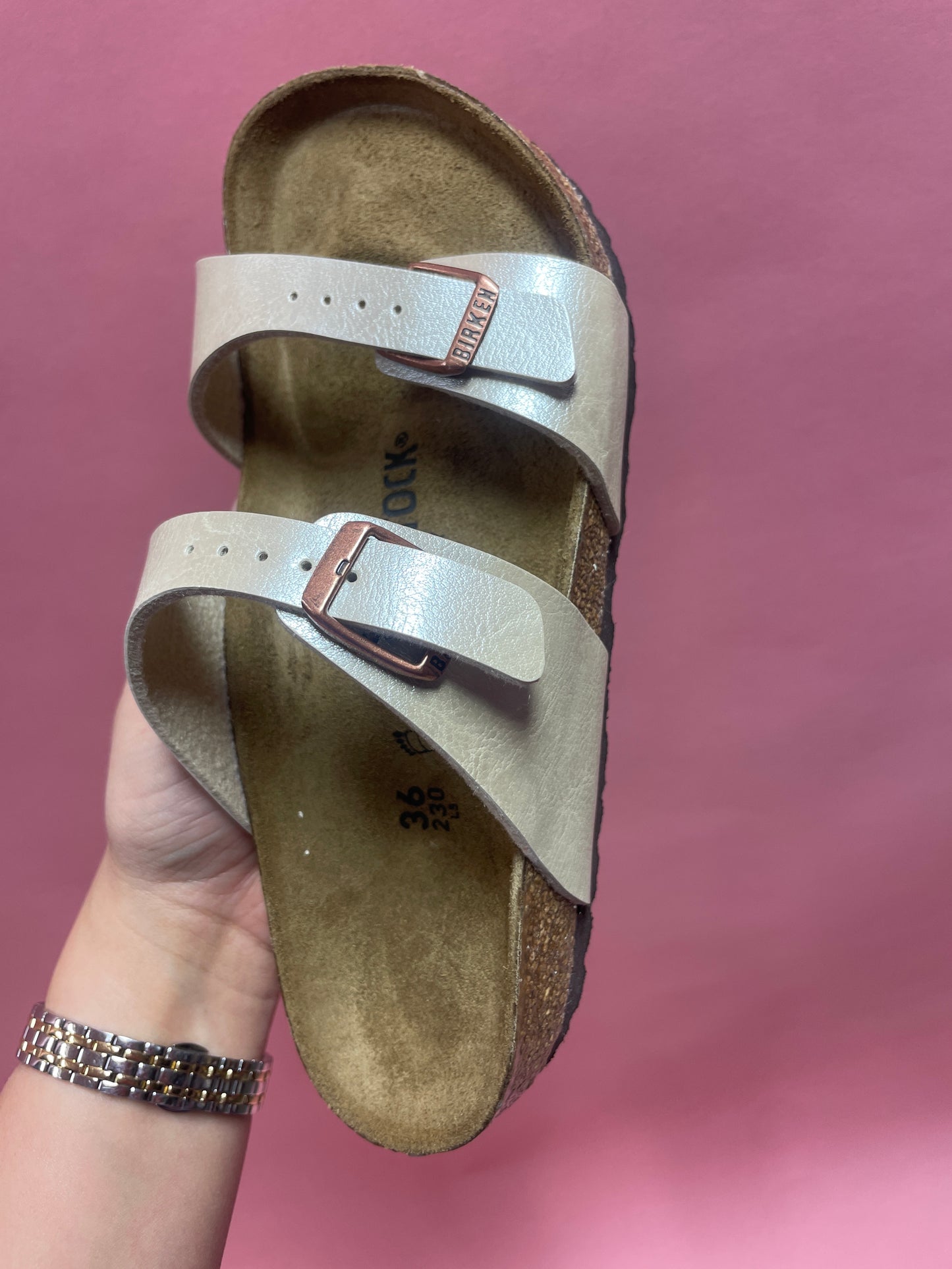 Sydney BS Grateful Pearl White