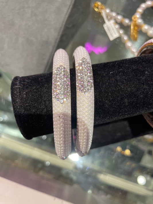 SUNDAR WHITE BANGLE