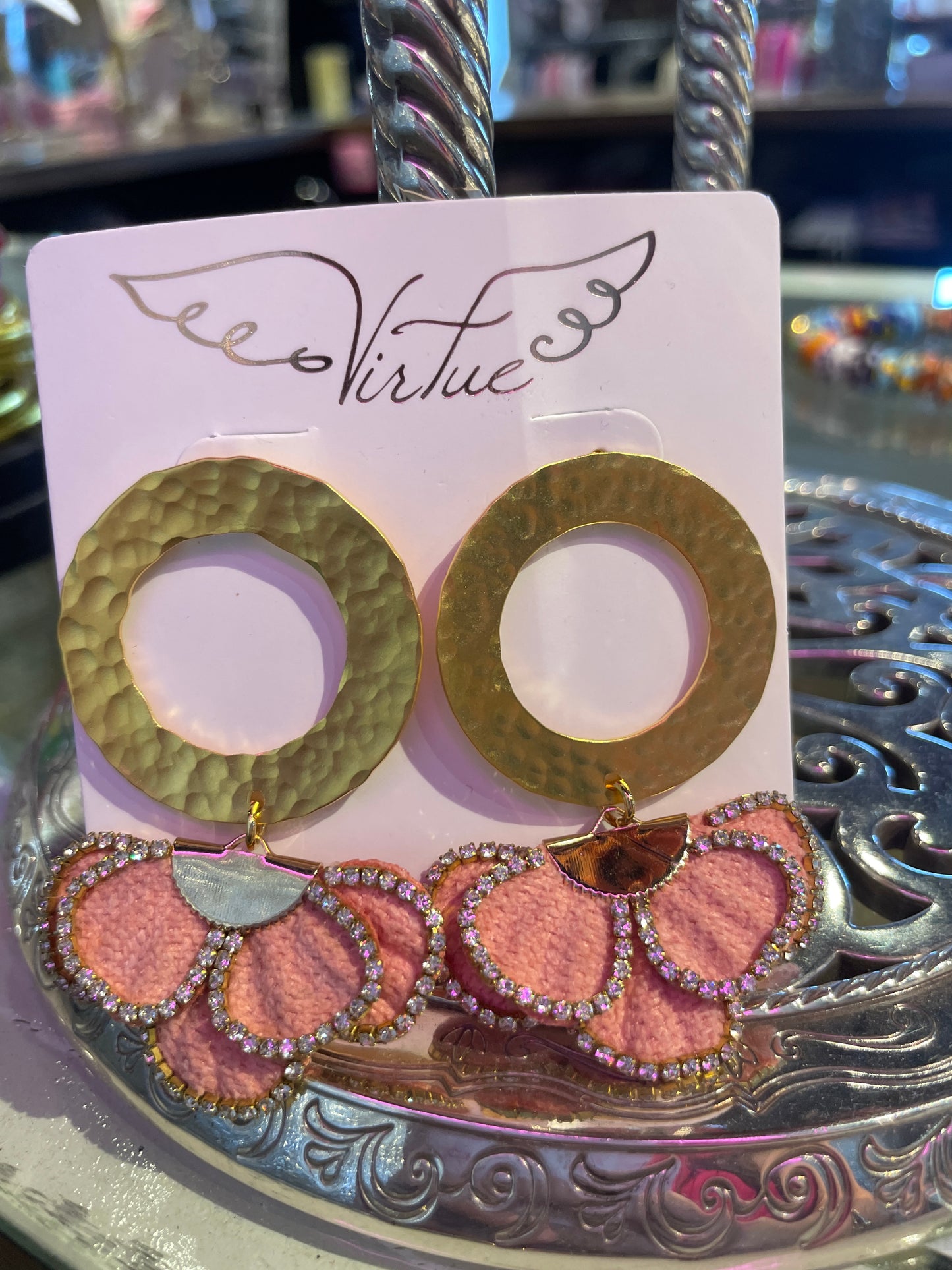 Hammered Circle Post W/ Rhinestone Flower