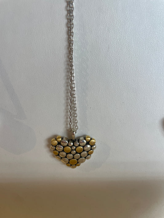 PEBBLE EDGE HEART NECKLACE