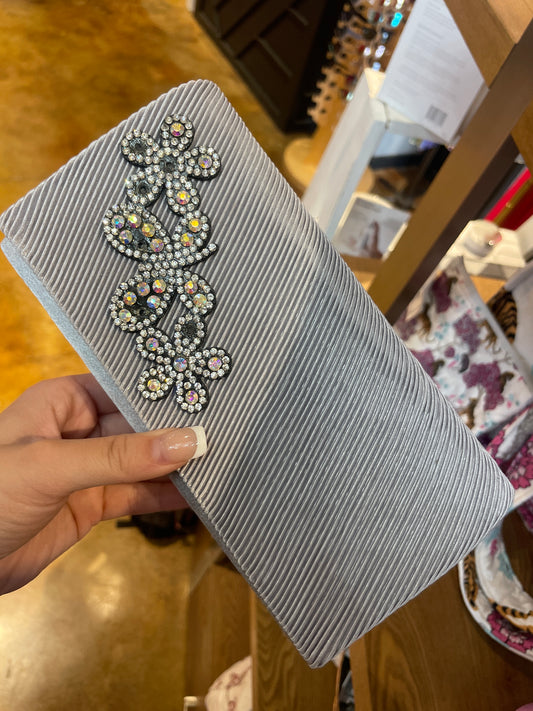 SILVER EVENING CLUTCH