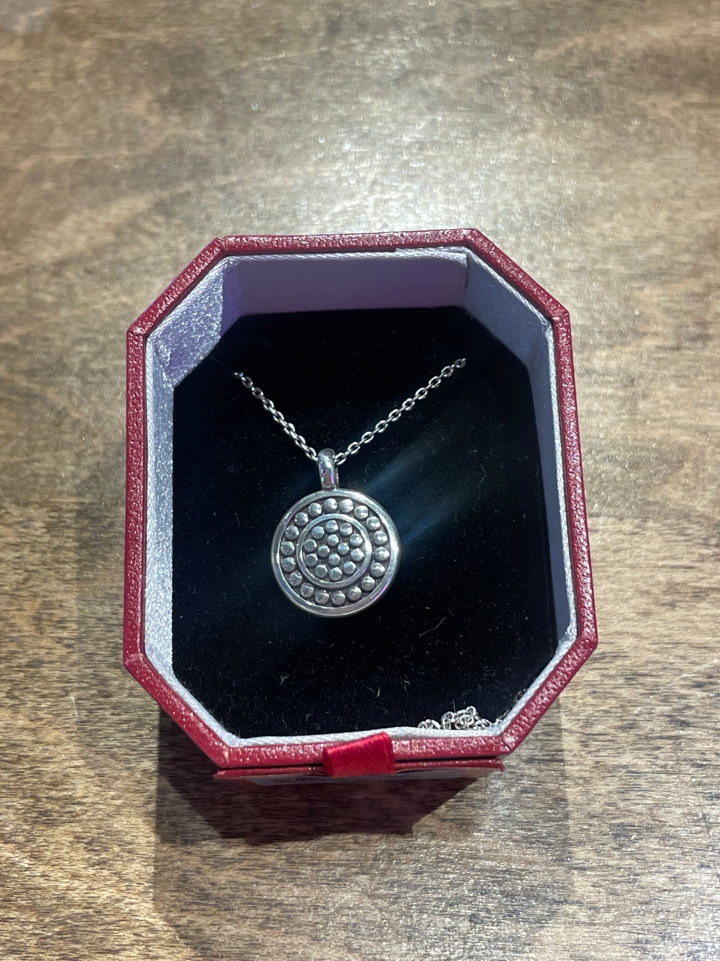 silver pendant necklace