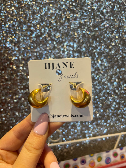 ALICE MATTE GOLD HOOPS