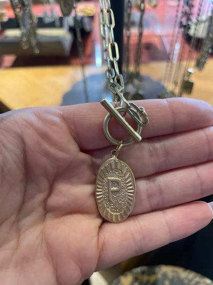 INITIAL NECKLACE