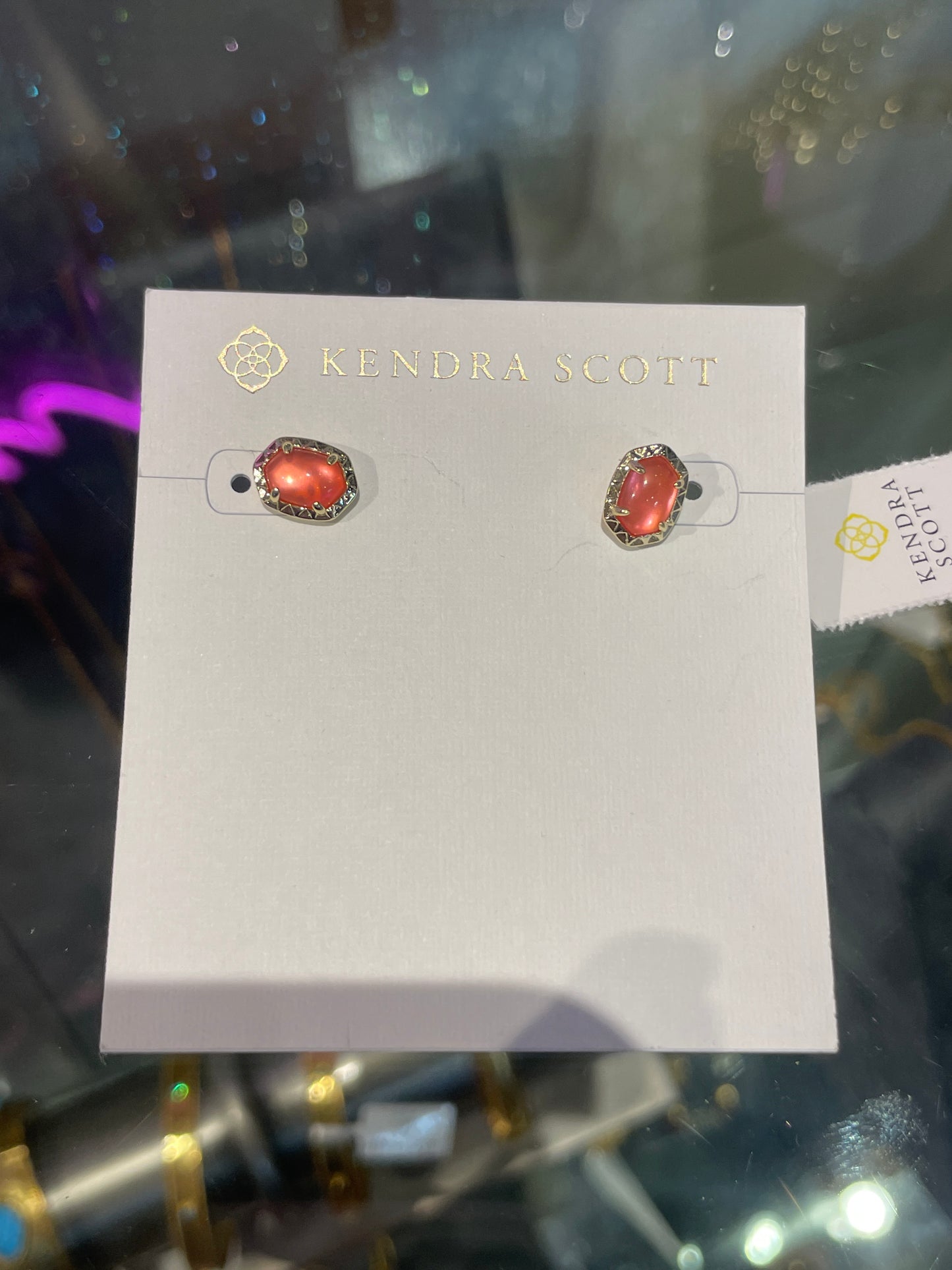 daphne studs gld