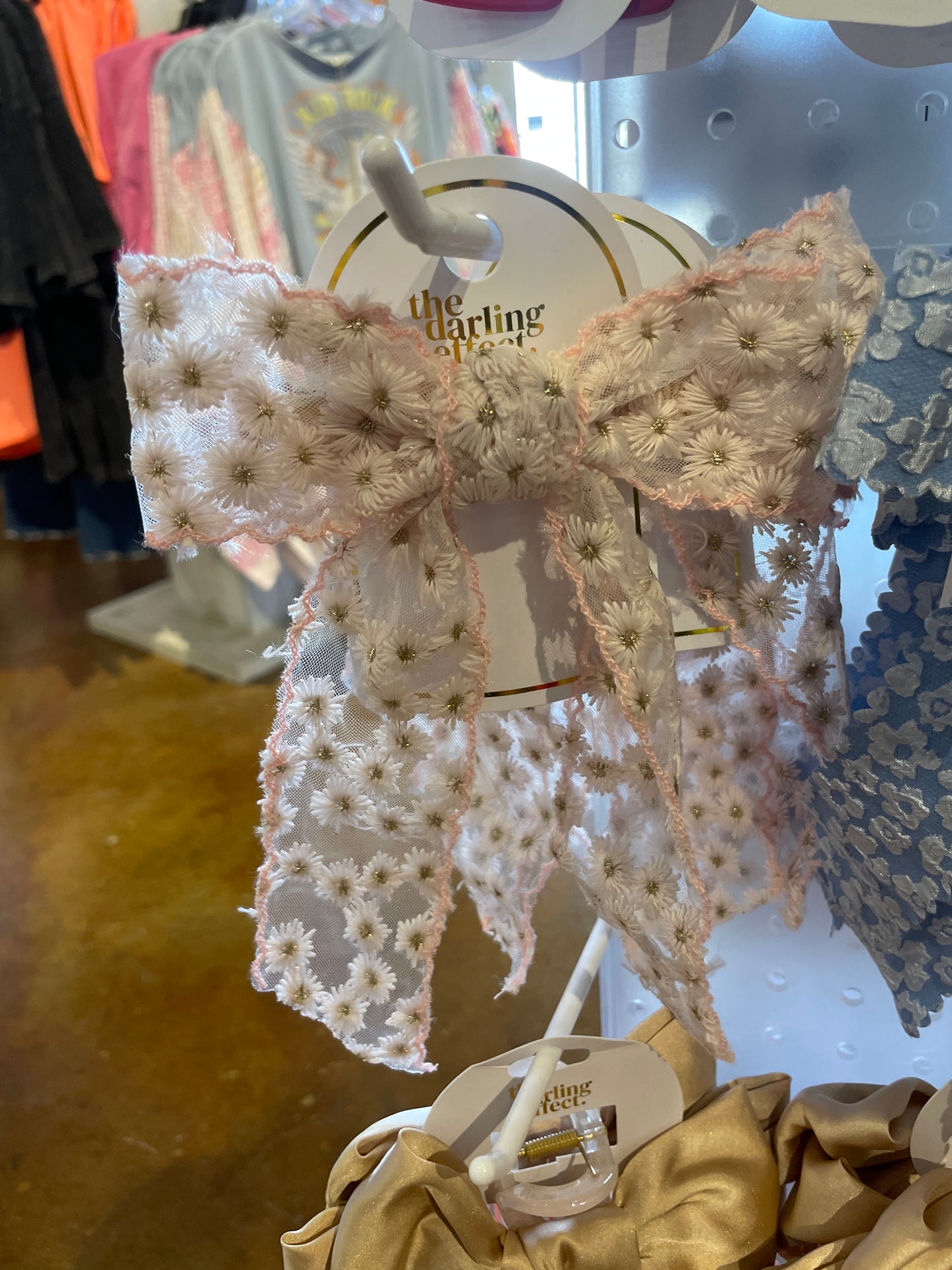 DITZY DAISIES HAIR BOW