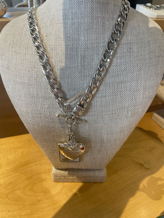 COVER GIRL TOGGLE NECKLACE