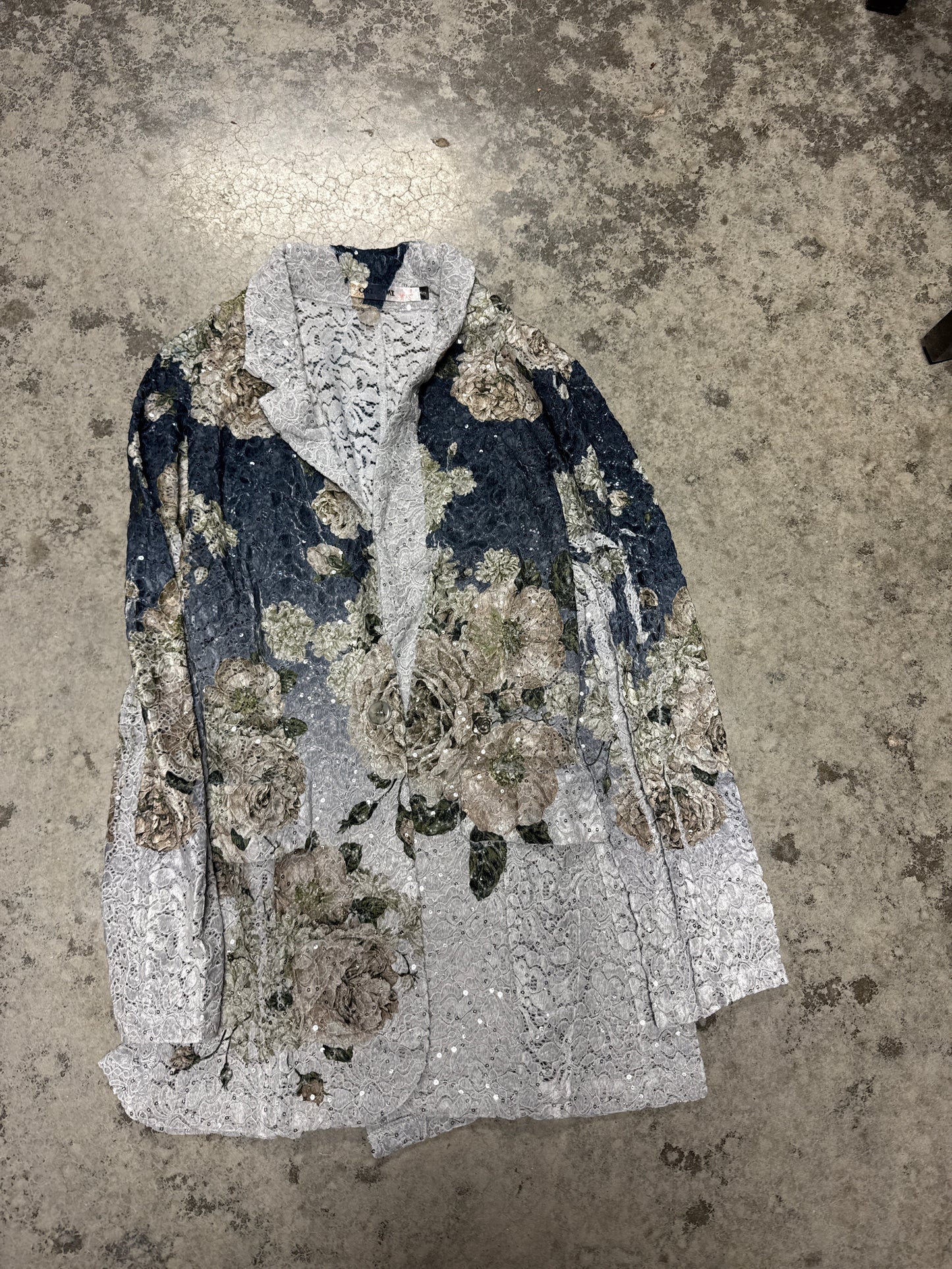 NAVY LACE AND SEQUINS BLAZER W/ PRINT