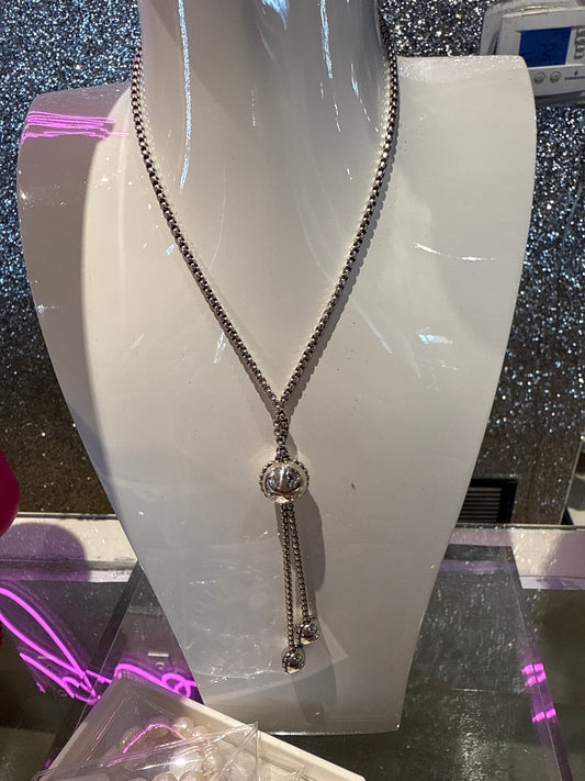 Pretty tough bold necklace