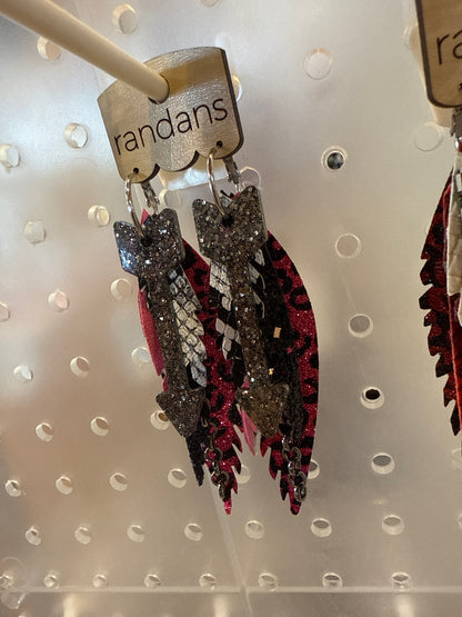 Feather detailed earrings