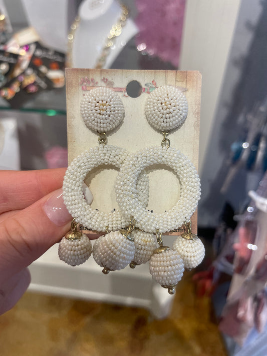circle earrings white