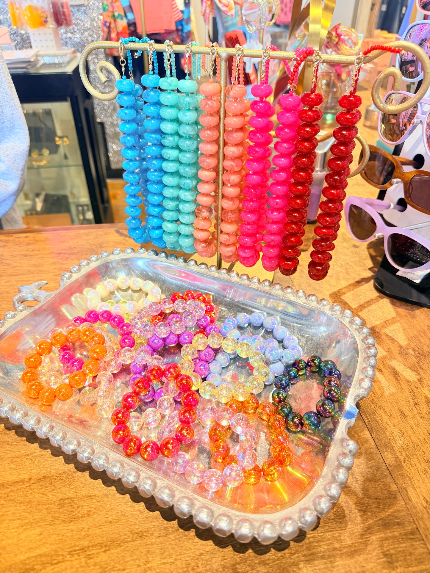 Resin rondelle bead necklace