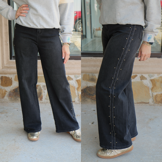 BLACK JEANS WITH DETAIL