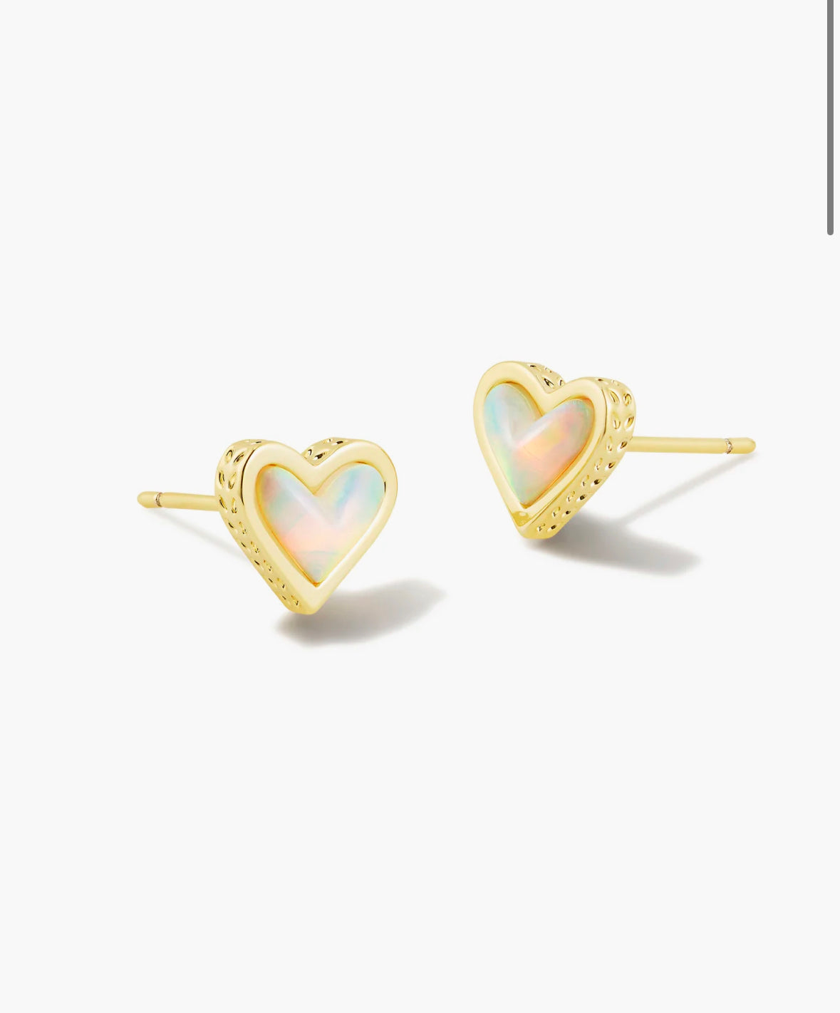 Ari Heart Stud Earring Gold