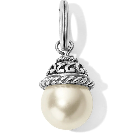 Pearlina amulet