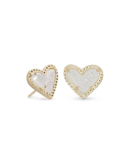 ari stud heart earring