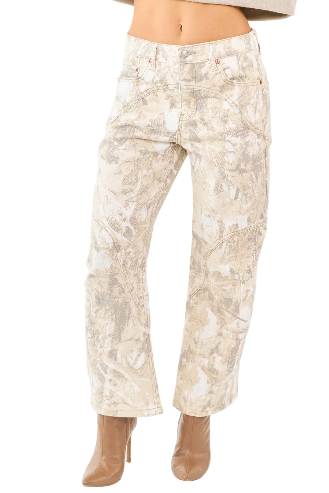 Light wash camo barrel jeans