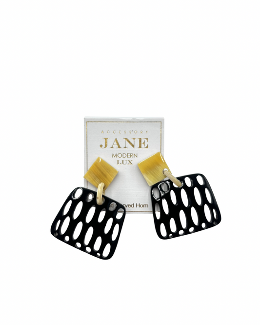 BLACK EVERYDAY HORN EARRINGS