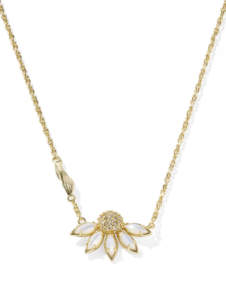 Anya flower necklace